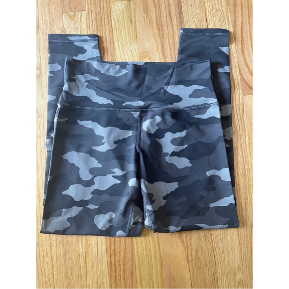 Aerie camo leggings - Picture 2 of 4